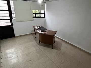 CASA EN VENTA EN MILITAR MARTE, IZTACALCO.