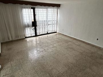 CASA EN VENTA EN MILITAR MARTE, IZTACALCO.