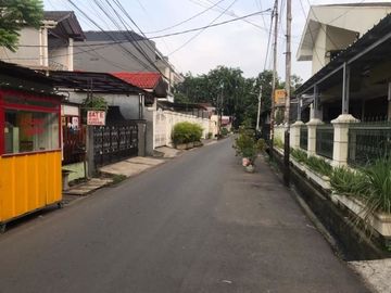 Rumah di Cempaka Putih Barat, Jakarta Pusat. Siap huni
