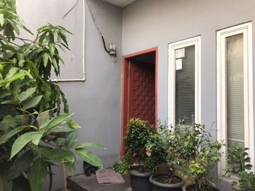 Rumah di Cempaka Putih Barat, Jakarta Pusat. Siap huni