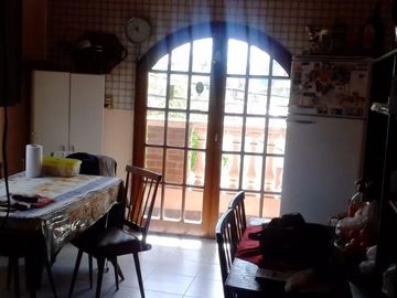 Casa para 2 Familias en venta en Quilmes Oeste