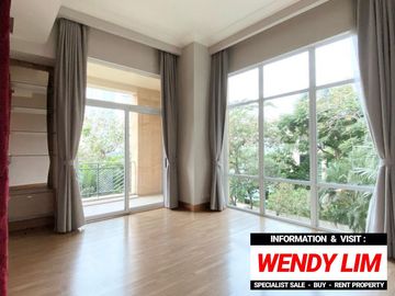 DIJUAL TOWNHOUSE THE PAKUBUWONO RESIDENCES dgn PRIVATE POOL