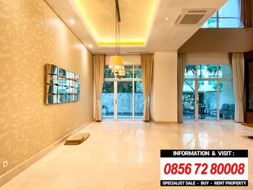 DIJUAL TOWNHOUSE THE PAKUBUWONO RESIDENCES dgn PRIVATE POOL