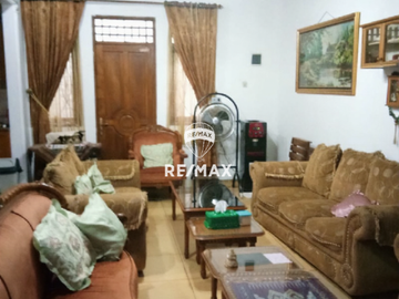 Dijual Rumah 2 Lantai Jagakarsa Bisa 4 Mobil Jaksel