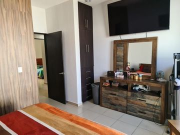 Hermosa Casa en Punta Esmeralda, Planta Baja, 3 Recamaras, Alberca..