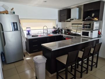 Hermosa Casa en Punta Esmeralda, Planta Baja, 3 Recamaras, Alberca..