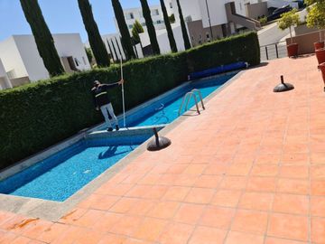 Hermosa Casa en Punta Esmeralda, Planta Baja, 3 Recamaras, Alberca..