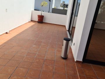 Hermosa Casa en Punta Esmeralda, Planta Baja, 3 Recamaras, Alberca..