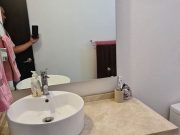 Hermosa Casa en Punta Esmeralda, Planta Baja, 3 Recamaras, Alberca..