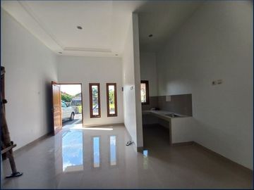 READY 2 Unit ; Siap Huni Rumah 2 Kamar Tidur di Area Gantiwarno