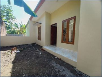 READY 2 Unit ; Siap Huni Rumah 2 Kamar Tidur di Area Gantiwarno