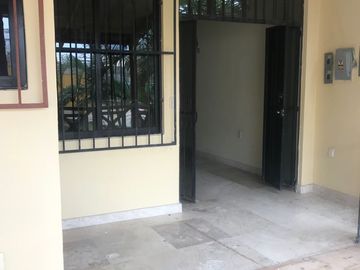 Renta de Bonita Casa en fraccionamiento Costa Azul