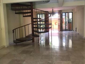 Renta de Bonita Casa en fraccionamiento Costa Azul