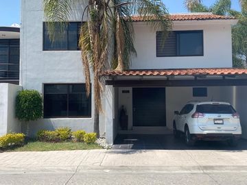 CASA EN VENTA EN LA PALOMA AL NORTE