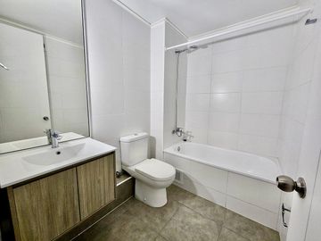 Departamento semiamoblado 2D/2B con estacionamiento y bodega — Metro Mirador
