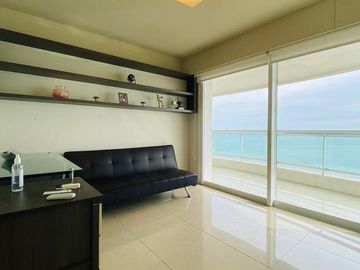 Primer linea playa Mansa 3 dormitorios y servicio mas de 400 mt2 con terrazas - Departamento - Punta del Este
