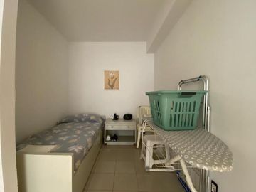 Primer linea playa Mansa 3 dormitorios y servicio mas de 400 mt2 con terrazas - Departamento - Punta del Este