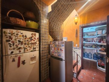 CASA EN VENTA EN PUERTA DE HIERRO