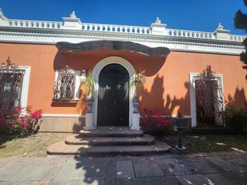 CASA EN VENTA EN PUERTA DE HIERRO