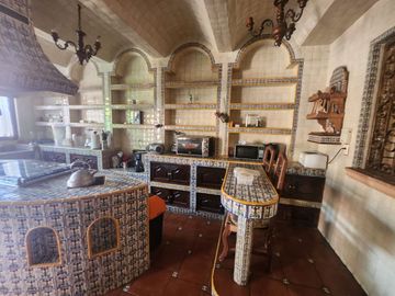 CASA EN VENTA EN PUERTA DE HIERRO