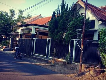 Rumah Luxury Modern Minimalis Pinggir Jalan di Mantrijeron Kodya