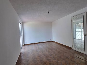 VENTA DE CASA EN DESNIVELES, COLONIA LAS ARBOLEDAS, ATIZAPÁN DE ZARAGOZA