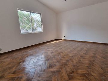 VENTA DE CASA EN DESNIVELES, COLONIA LAS ARBOLEDAS, ATIZAPÁN DE ZARAGOZA