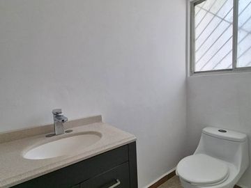 VENTA DE CASA EN DESNIVELES, COLONIA LAS ARBOLEDAS, ATIZAPÁN DE ZARAGOZA