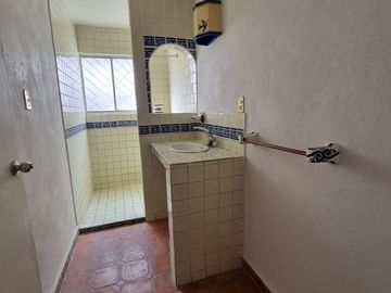 VENTA DE CASA EN DESNIVELES, COLONIA LAS ARBOLEDAS, ATIZAPÁN DE ZARAGOZA