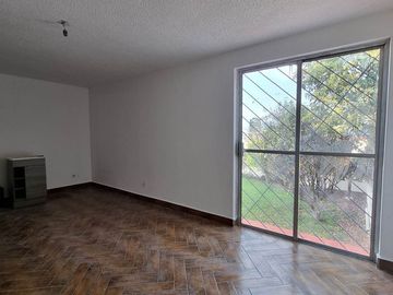 VENTA DE CASA EN DESNIVELES, COLONIA LAS ARBOLEDAS, ATIZAPÁN DE ZARAGOZA