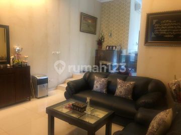 Rumah 2 Lantai SHM di Delatinos -Bsd City