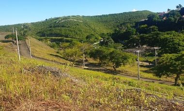 ASPEN HEIGHTS Overlooking 185 SQM Lot for Sale in Consolacion Cebu with Mountain View