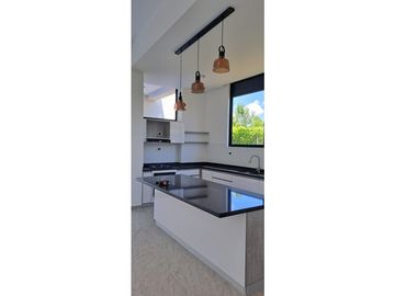Vendo Hermosa Casa Campestre en conjuto Cerrado en Cerritos