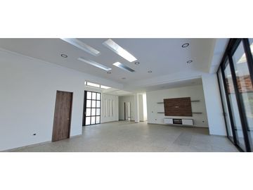 Vendo Hermosa Casa Campestre en conjuto Cerrado en Cerritos