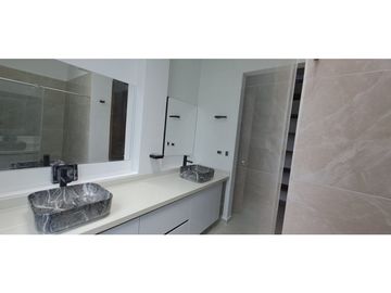 Vendo Hermosa Casa Campestre en conjuto Cerrado en Cerritos