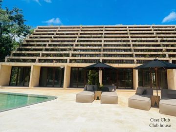 Villa con alberca privada, y rooftop en residencial con casa club, parque sensor
