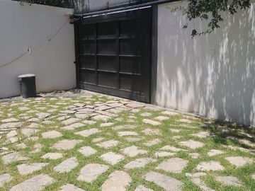 QUINTA  CASA DE 2 NIVELES  Y ALBERCA  !!!!