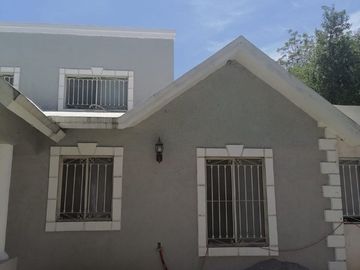 QUINTA  CASA DE 2 NIVELES  Y ALBERCA  !!!!
