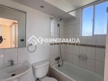 Departamento en venta de 3 dorm 2 bañ 2 estac. en La Florida