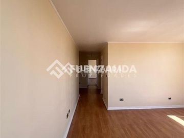 Departamento en venta de 3 dorm 2 bañ 2 estac. en La Florida