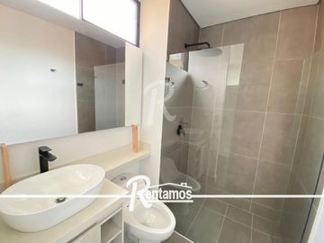 apartamento en arriendo en poblado. Cod A776446