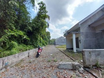 Rumah Asri Modern Dekat Jalan Magelang, 5 Menit Ke Balai Desa Margorejo