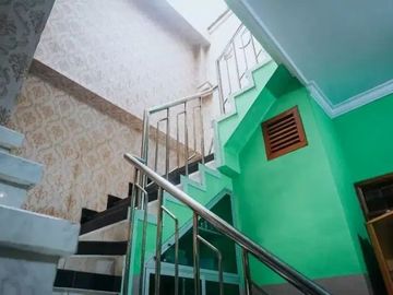 DIJUAL RUMAH HOOK 3 LANTAI LUAS 240 DAERAH SULFAT KOTA MALANG