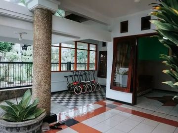 DIJUAL RUMAH HOOK 3 LANTAI LUAS 240 DAERAH SULFAT KOTA MALANG