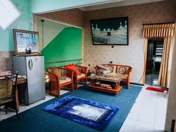 DIJUAL RUMAH HOOK 3 LANTAI LUAS 240 DAERAH SULFAT KOTA MALANG