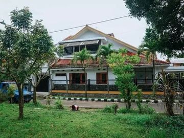 DIJUAL RUMAH HOOK 3 LANTAI LUAS 240 DAERAH SULFAT KOTA MALANG