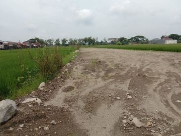 Dijual Rumah Minimalis Halaman luas Hanya 200 JTan di dekat RS Tegalyoso
