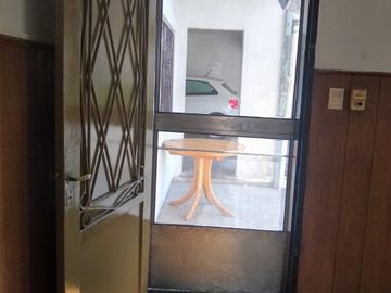 Casa PH en venta en Bernal Oeste