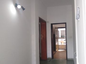 Casa PH en venta en Bernal Oeste