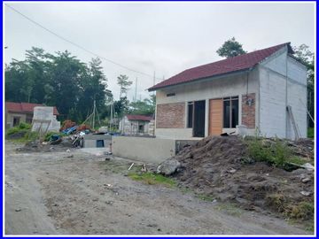 Rumah Minimalis Tipe 45x84 m2 di Timur Prambanan